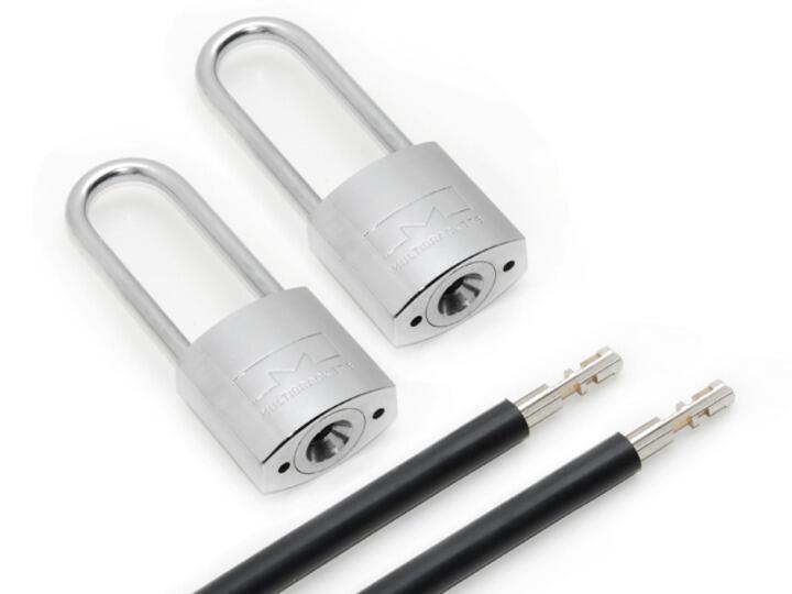 M Universal Public Wallmount Large