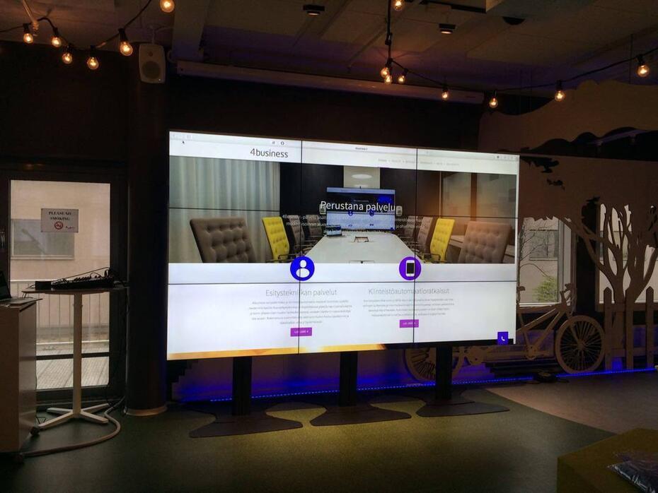 M Public Video Wall Stand 16-Screens 40-55
