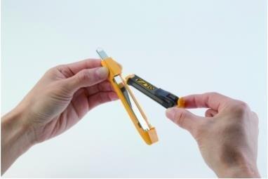 X-Acto OLFA SNAP It 'N' TRAP It™ Auto-Lock  100-DA-1