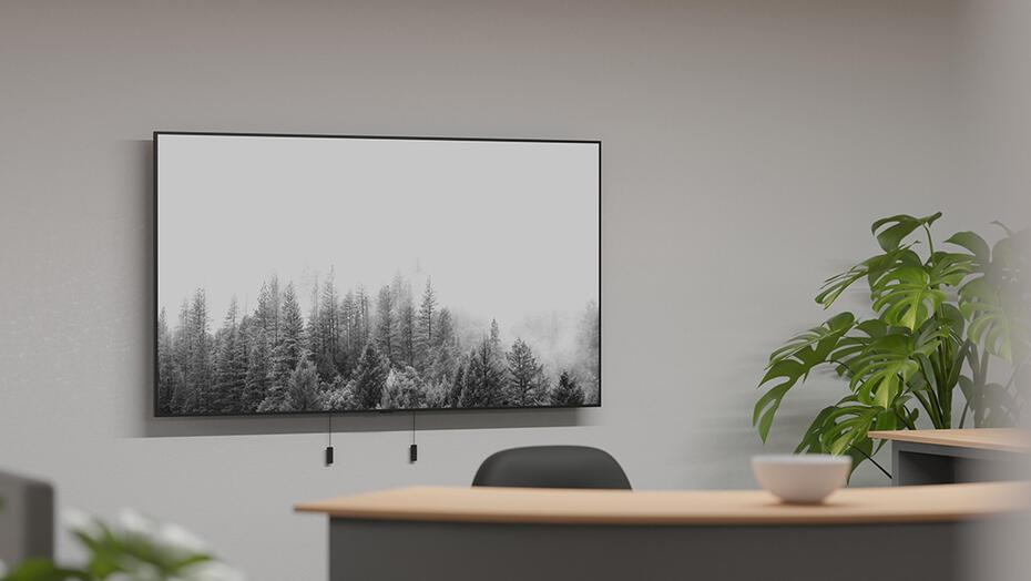 M Universal Wallmount Tilt Small