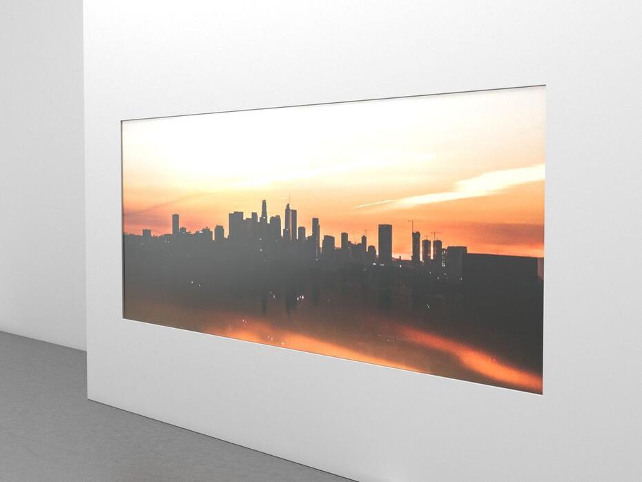 M Public Video Wall Mount Push HD